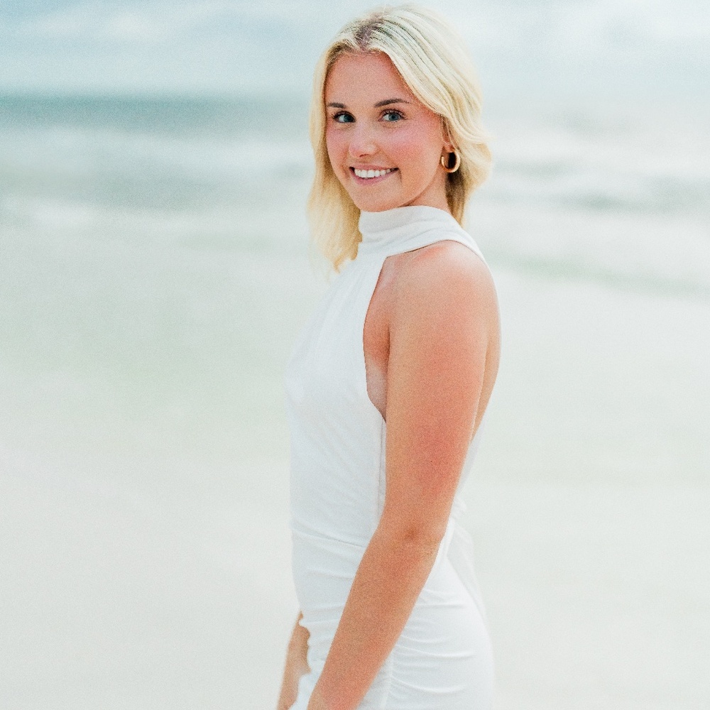 Meet your Posher, Lakin